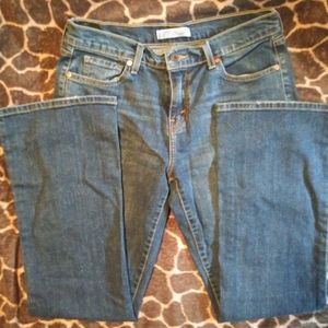 Women's Levi Jeans